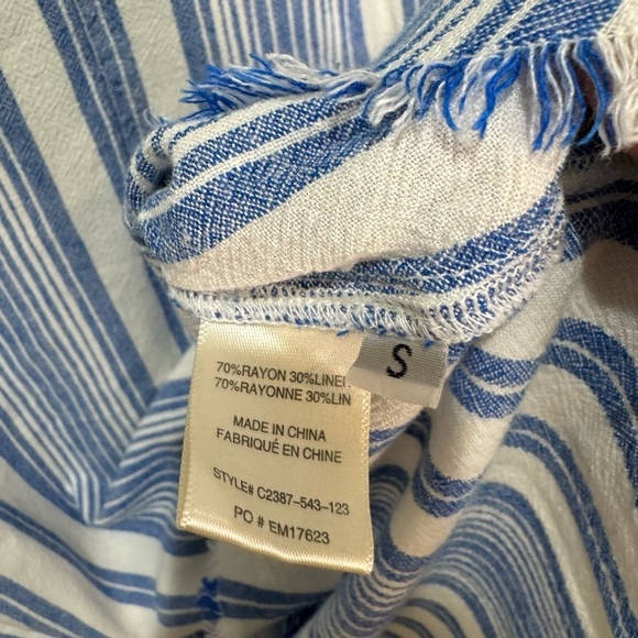 CLOTH & STONE ANTHROPOLOGIE BLUE AND WHITE STRIPED‎ FRAYED HEM TOP SZ S - Picture 5 of 6